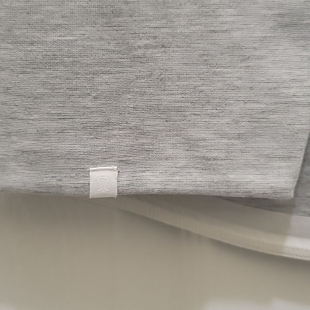 Lululemon Minimal Tank - Picture 7 of 10